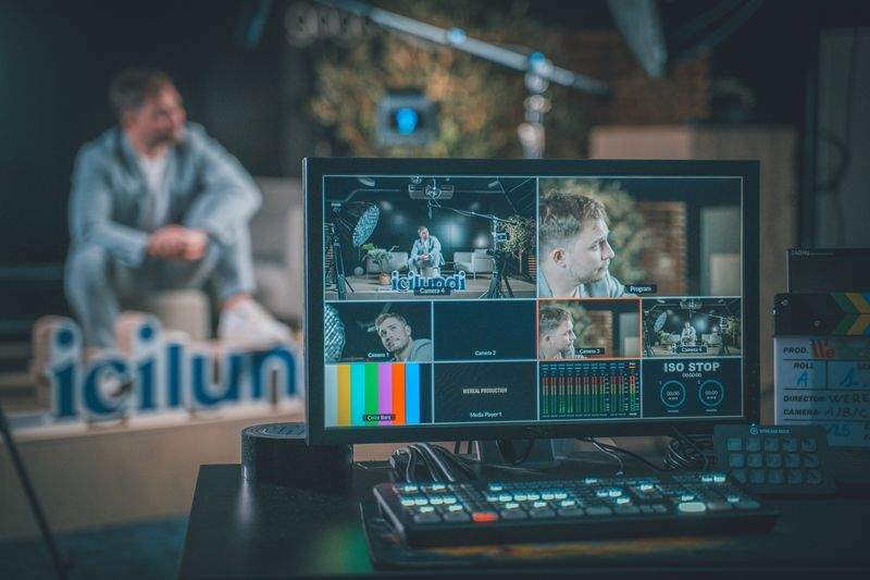 Brújula Media Studio 3